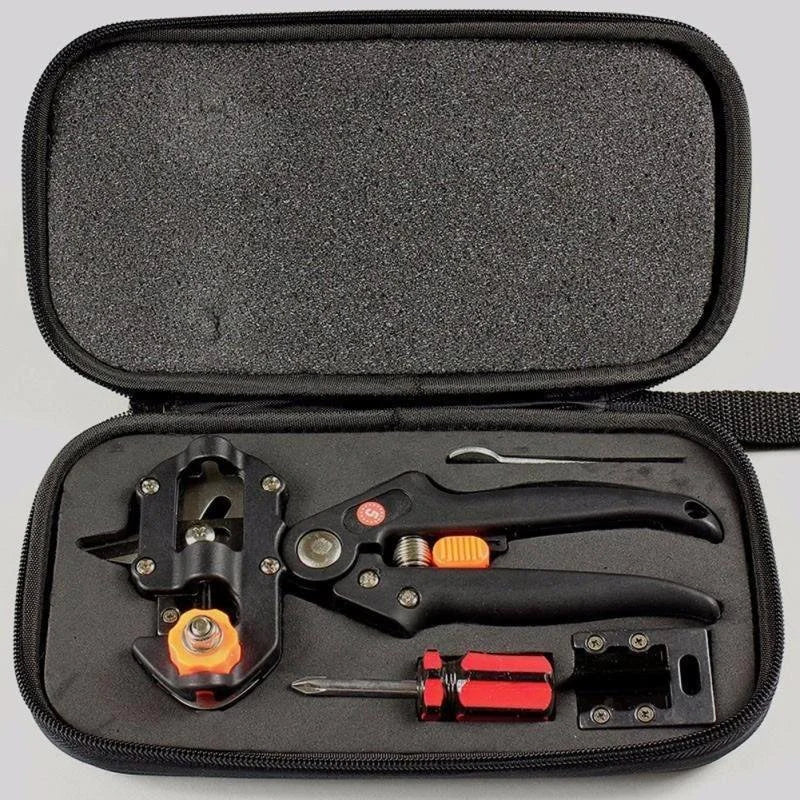 "Grow Smarter – Professional Grafting & Cutting Tool for Garden Lovers!"