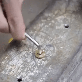 Set of 5 damaged screw out drills