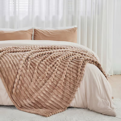 🎀Popular thickened plush nap blanket